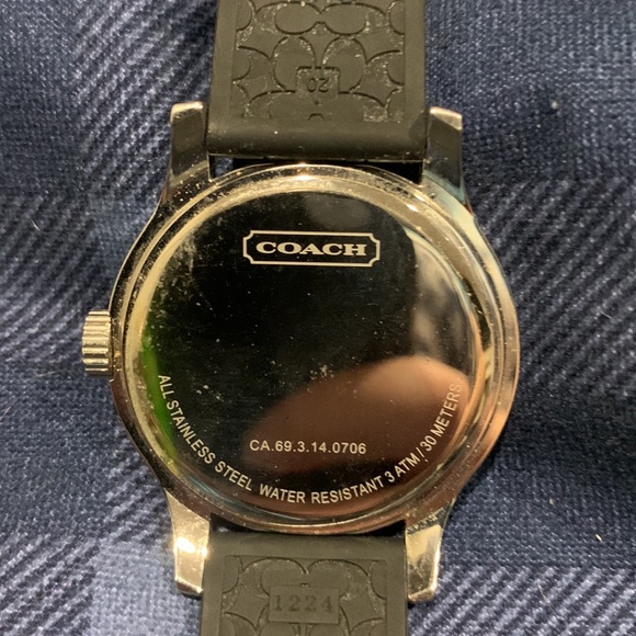 Coach watch - Picture 3 of 3